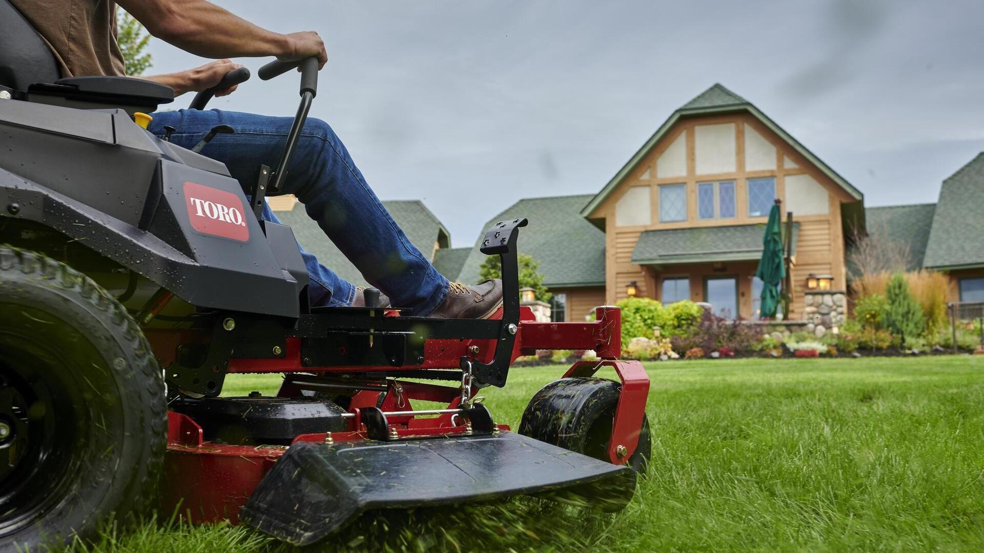 Zero-Turn Riding Mower Toro Titan ZX4875