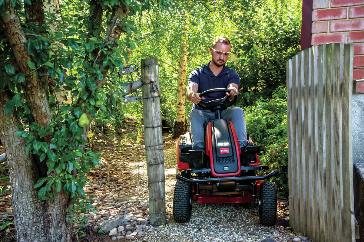 Toro riding store lawn mower battery