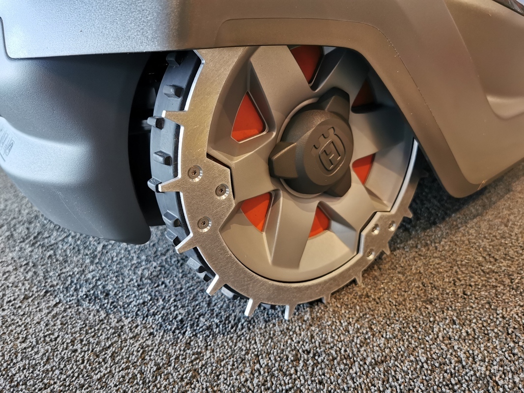 Pointes En Aluminium Pour Traction Optimale Husqvarna Automower 420/320/430X/435X/440/450X - Roue 255mm Avec Vis Inoxydables